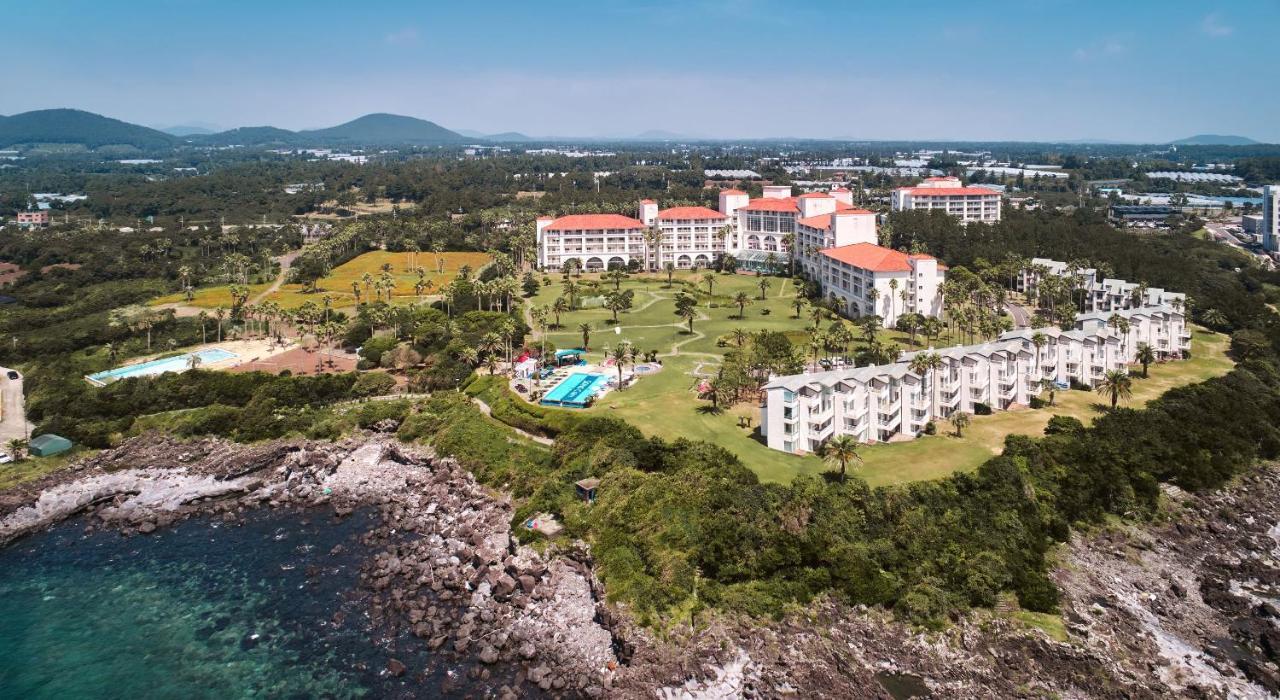 Sono Calm Jeju Hotel Seogwipo Bagian luar foto
