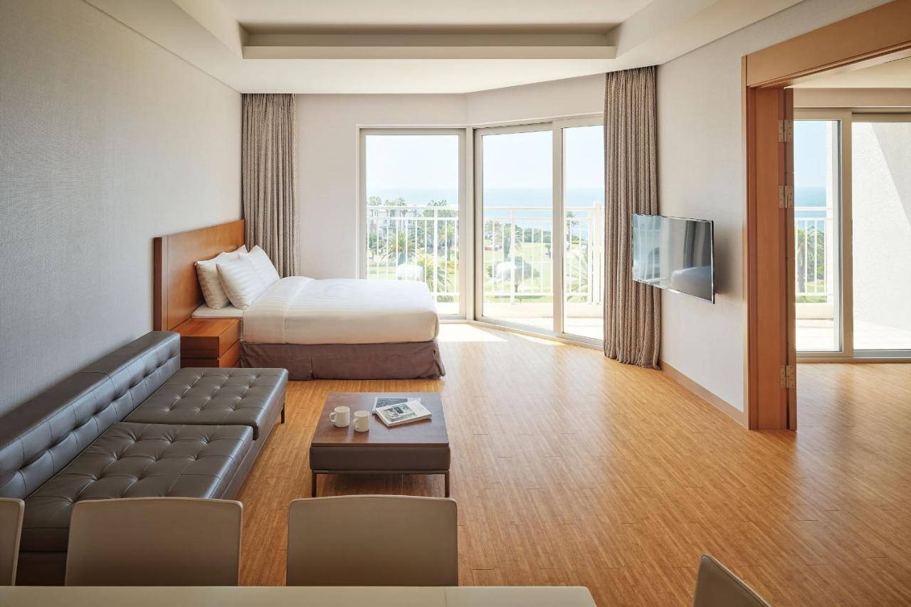 Sono Calm Jeju Hotel Seogwipo Bagian luar foto