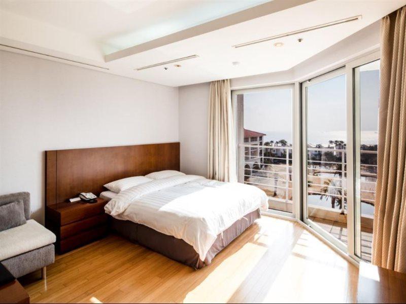 Sono Calm Jeju Hotel Seogwipo Bagian luar foto