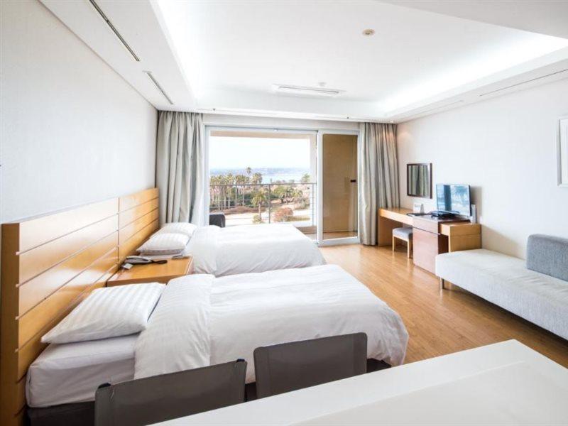 Sono Calm Jeju Hotel Seogwipo Bagian luar foto