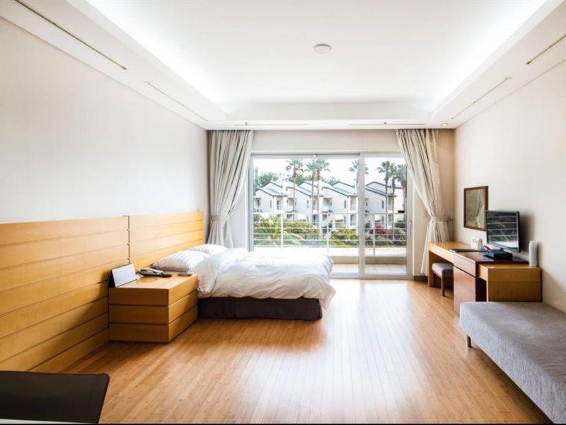 Sono Calm Jeju Hotel Seogwipo Bagian luar foto