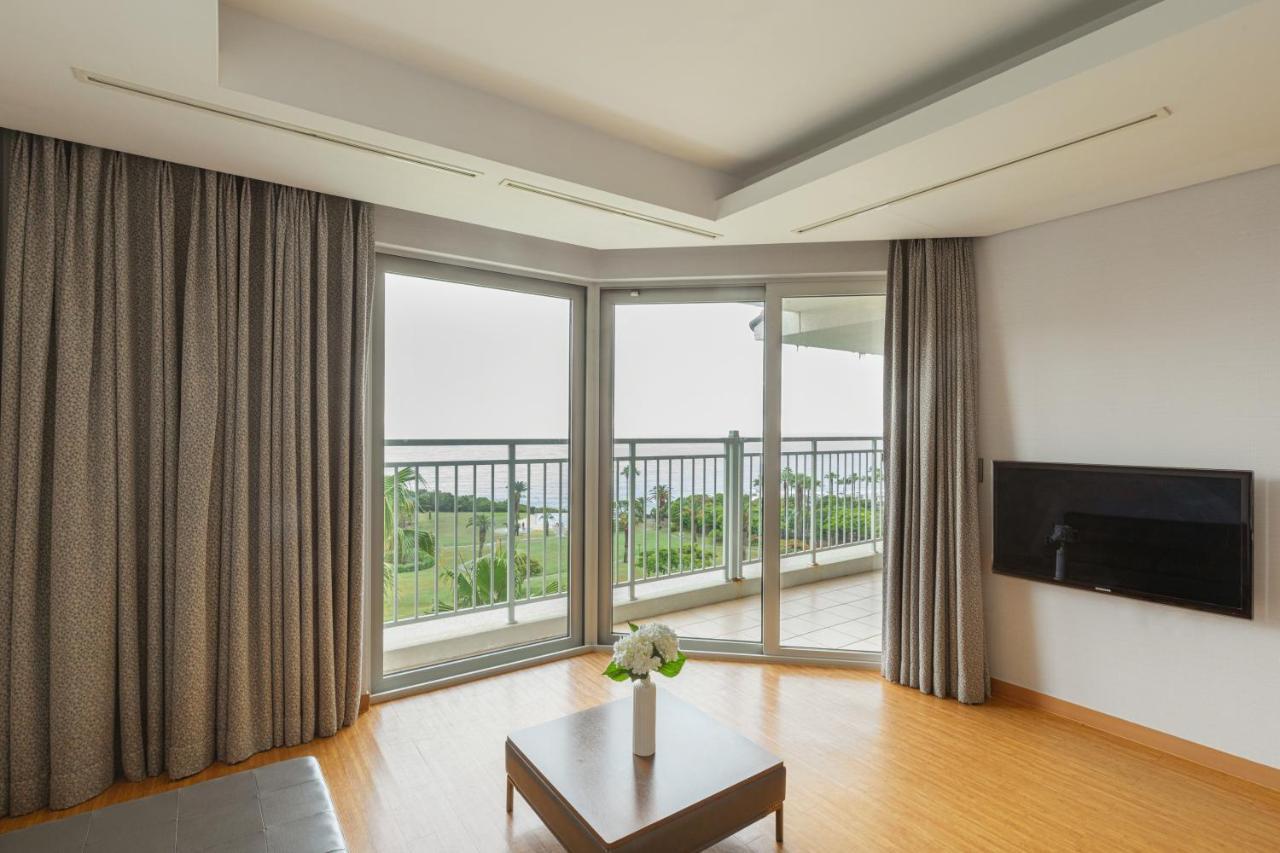 Sono Calm Jeju Hotel Seogwipo Bagian luar foto