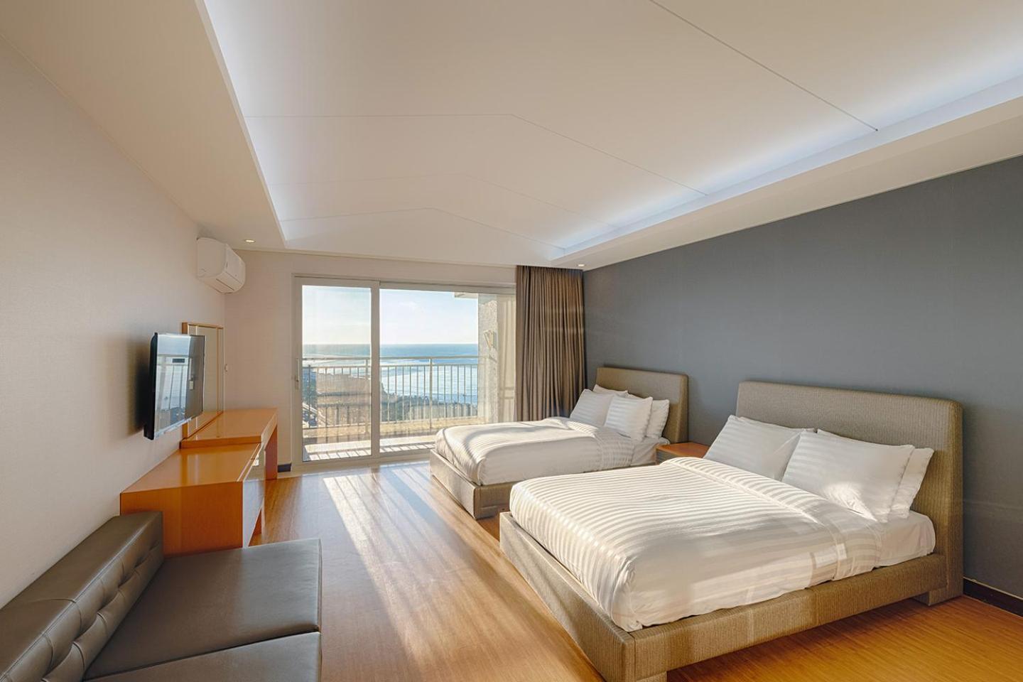 Sono Calm Jeju Hotel Seogwipo Bagian luar foto